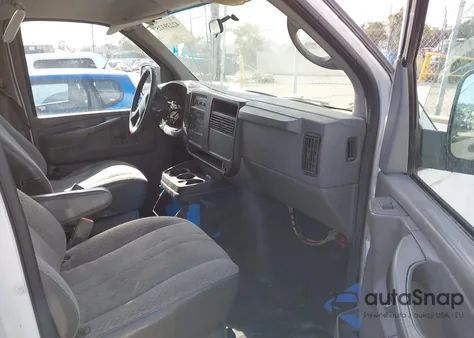 2006 Chevrolet Express Work Van z USA, uszkodzony, nr VIN 1GCGG25U361136028